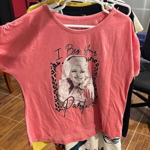 🌈4/$25🌈 Dollywood Pink Graphic Tee